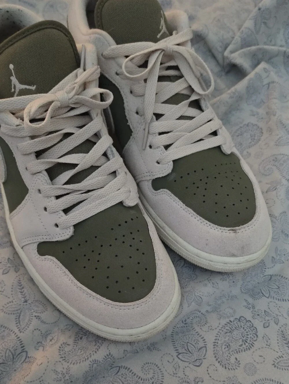 Jordan Low-Top Sneakers in Olive Green and Cream